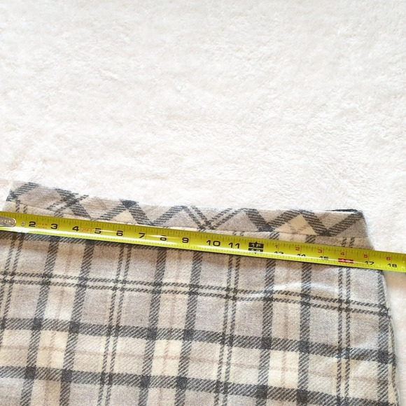 L.L. Bean favorite fit sz 10 wool blend skirt - Picture 9 of 10